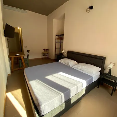 فندق مبيت وإفطار Domu Hermosa 3*